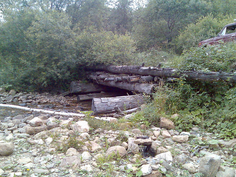Мост через Большой Каменный ручей, находится в 6 км от Тюлюк