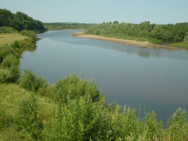 Вид реки Моломы в районе пересечения дорогой А119 «Вятка»
