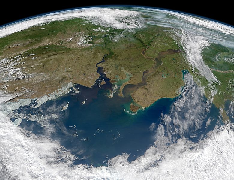 Енисей и Обь (справа) впадают в Карское Море