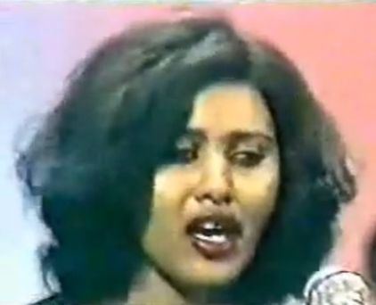 Хадиджа Каланджо — популярная сомалийская певица 1970-х и 1980-х.
