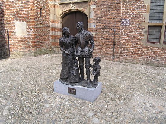 Скульптурная группа с изображением Анны Эгмонт-Бюрен и её супруга Вильгельма Молчаливого